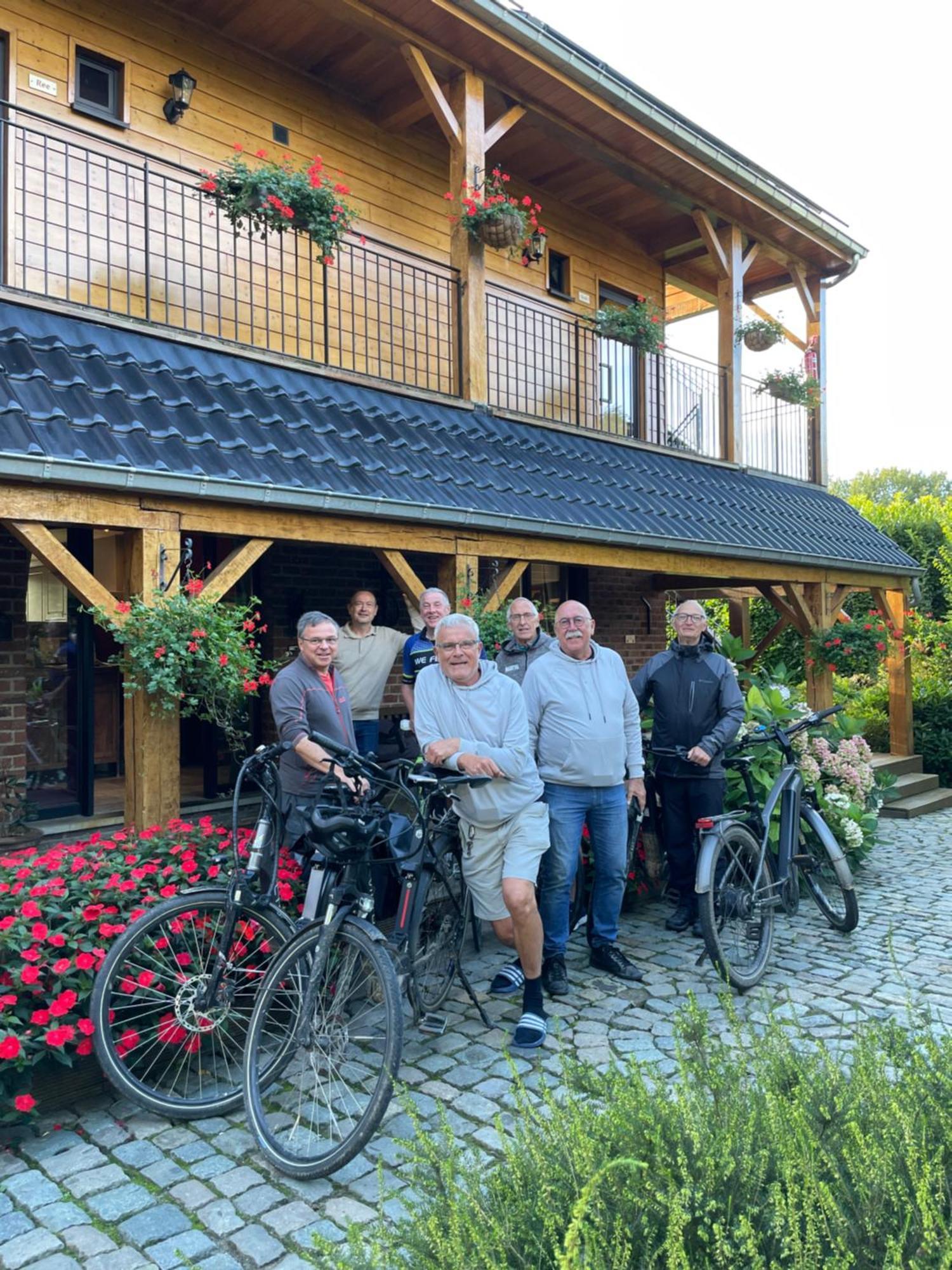 Hallerbos B&B In Bluebell Forest Halle  Exterior photo