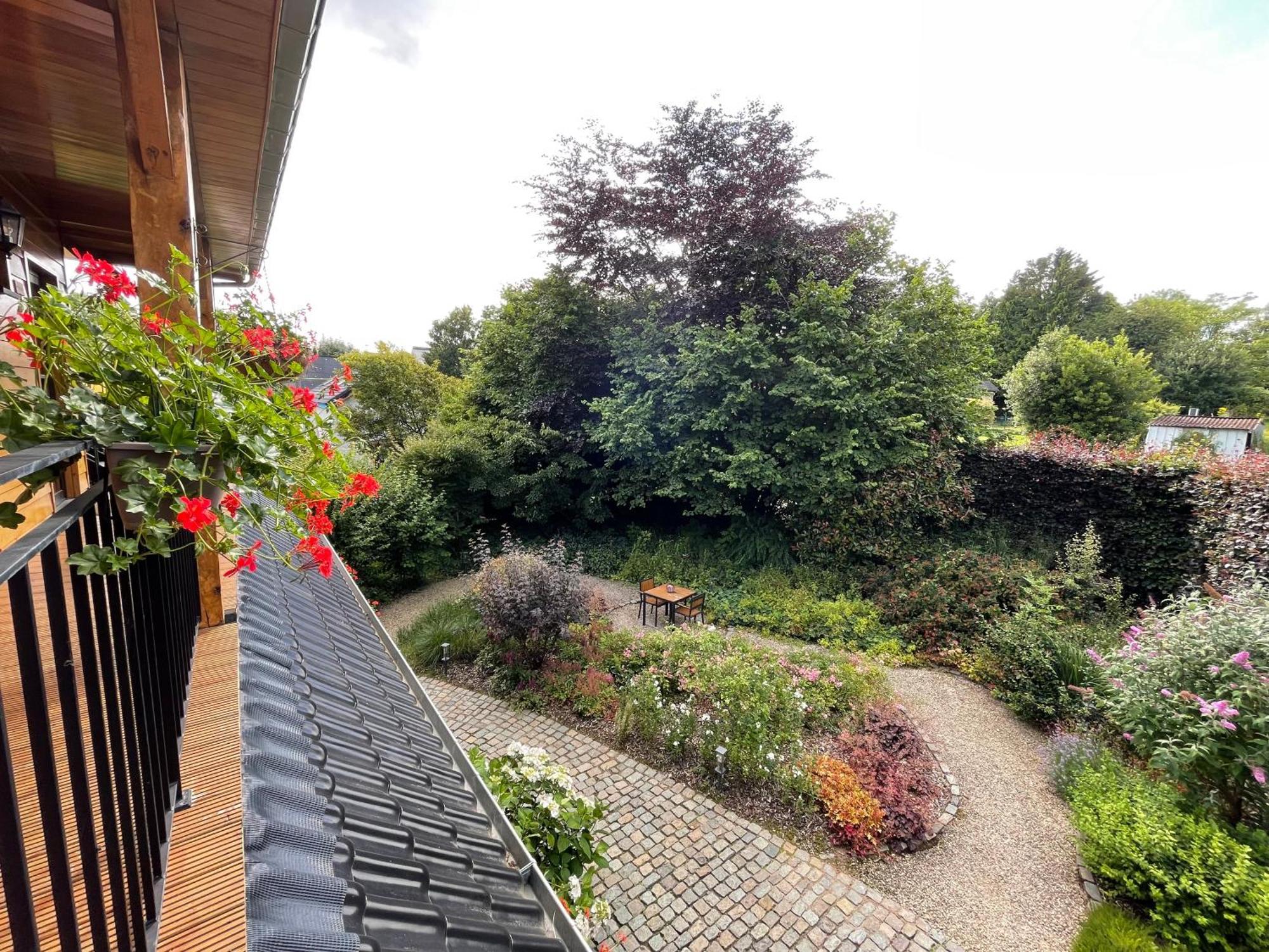 Hallerbos B&B In Bluebell Forest Halle  Exterior photo